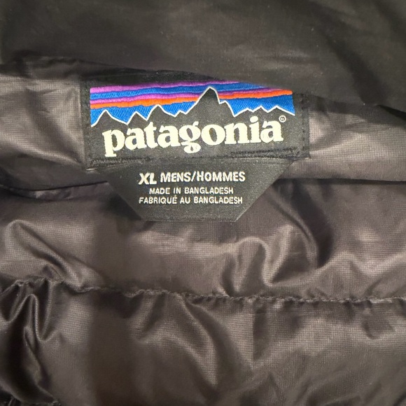 Patagonia Men's Black Puffer Jacket - Picture 8 of 8